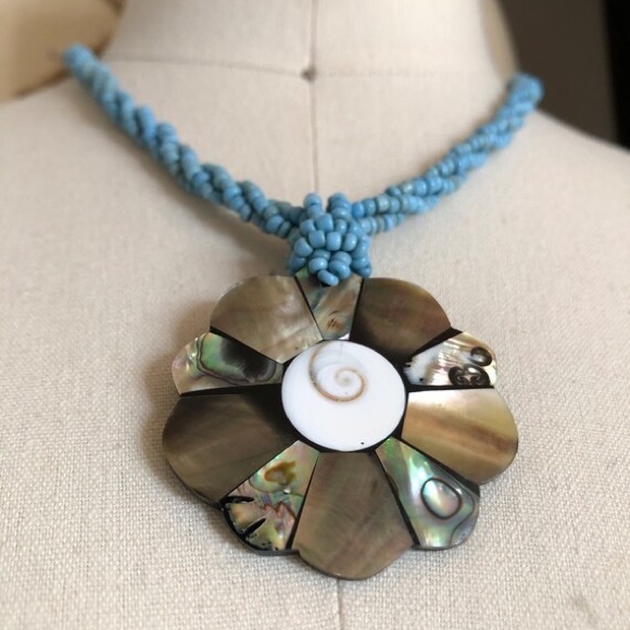 Abalone spiral pendant Necklace Mother of Pearl Paua shell blue glass seed bead - Picture 4 of 8